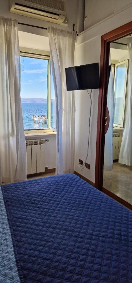 Iride Sul Lago 1 Via Principessa Jolanda 10-Piazza Del Molo Anguillara Sabazia Ngoại thất bức ảnh